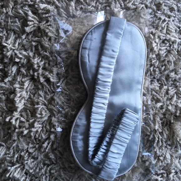 100% Silk Sleep Mask Eye Mask - Picture 3 of 3